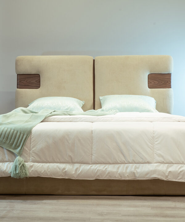 Becca bed