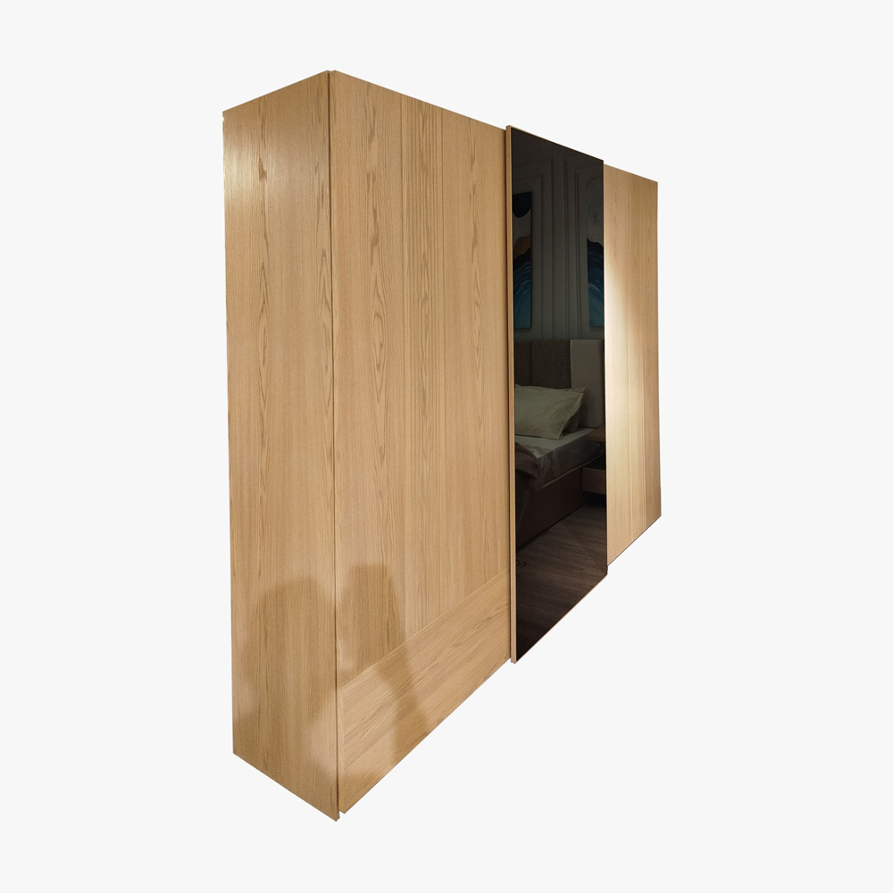 Cascaron Wardrobe